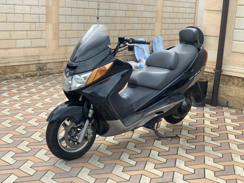 Suzuki burgman 400