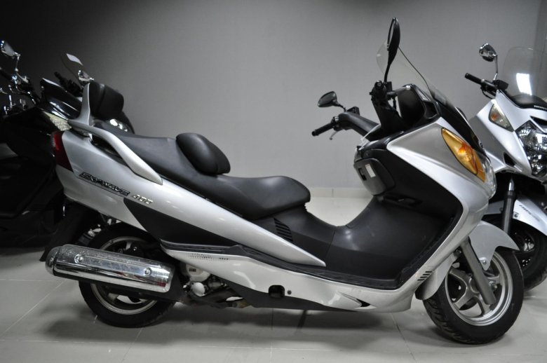 Suzuki Skywave 400
