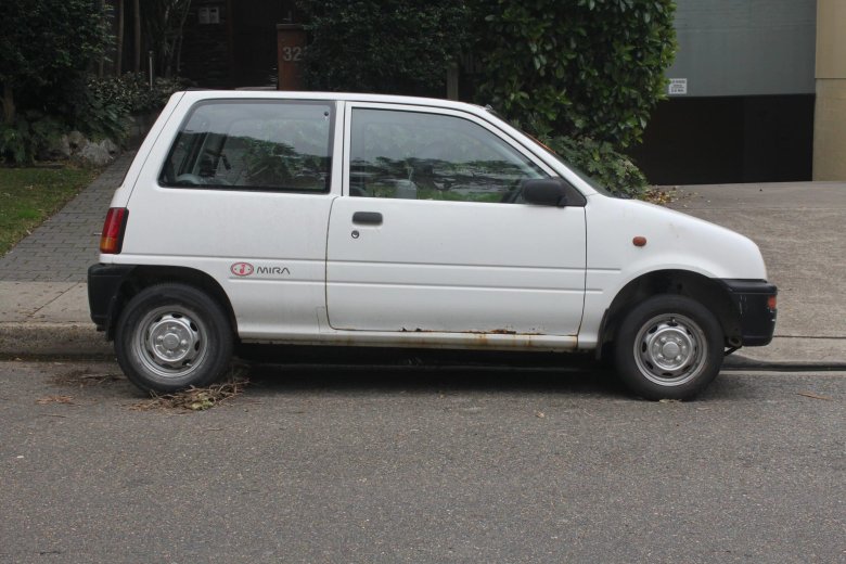 Daihatsu Mira 1995