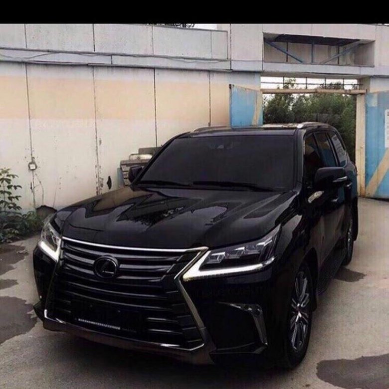 Лексус 570 черный тонированный