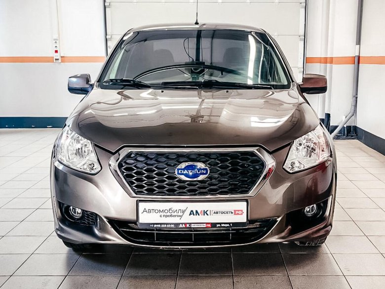 Серый датсун