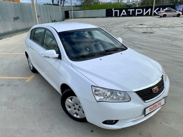 Geely Emgrand ec7 2013 белый хэтчбек
