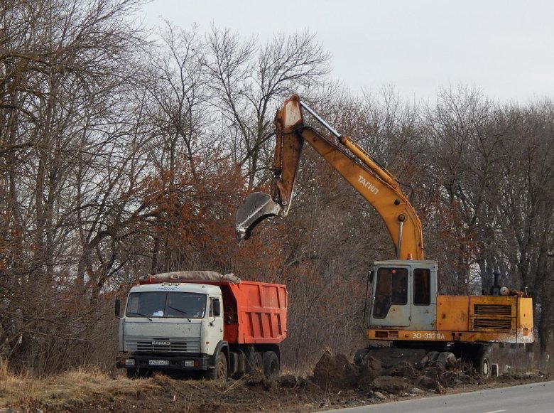 Колёсный экскаватор ЭО-33211