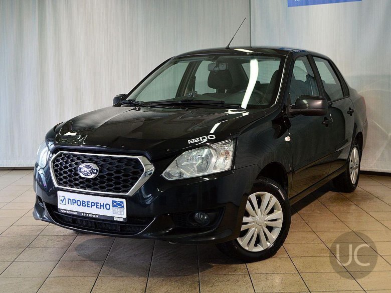 Машина on do Datsun черная