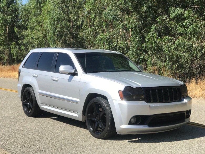 Jeep Grand Cherokee srt8