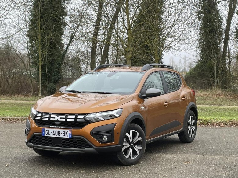 Сандеро степвей 2023