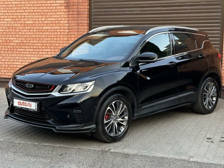 Автомобиль geely coolray