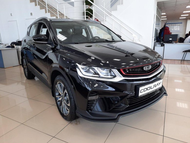 Geely coolray черная