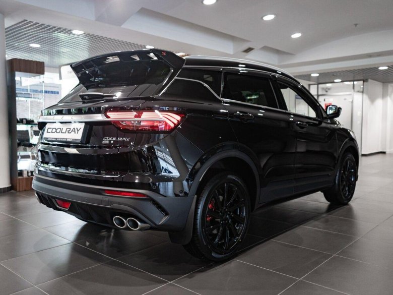 Geely Coolray черный