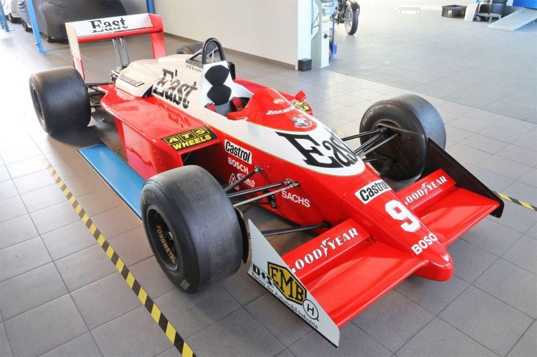 Formula 1 car