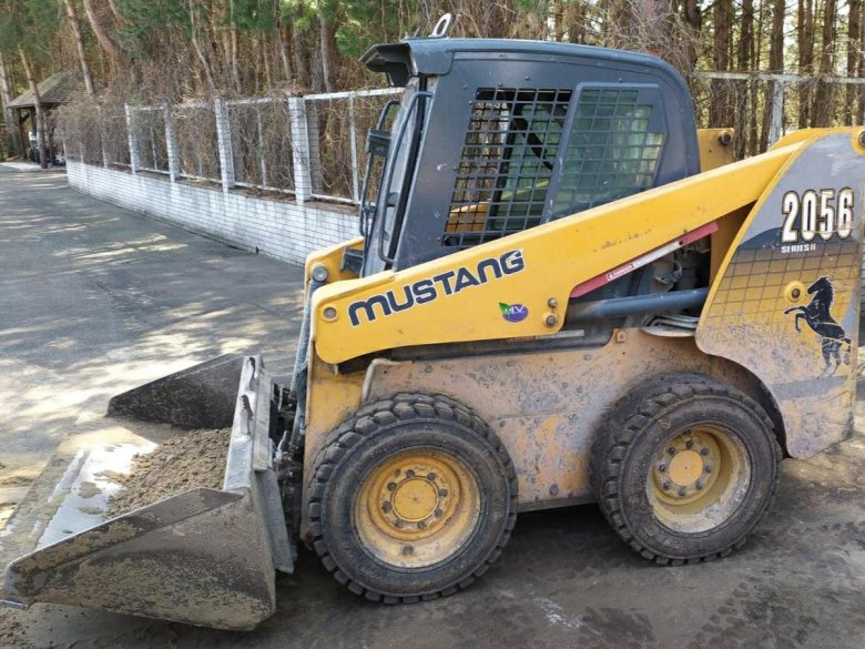 Погрузчик Mustang 2056