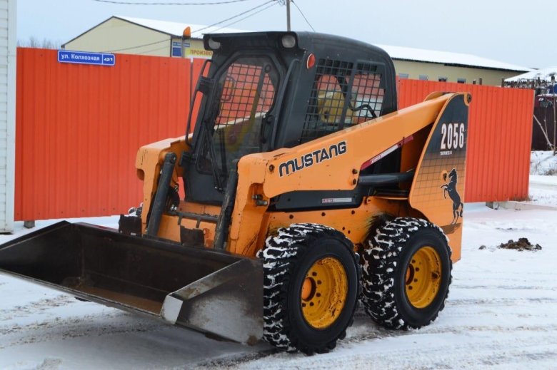 Мини погрузчик Mustang 2056