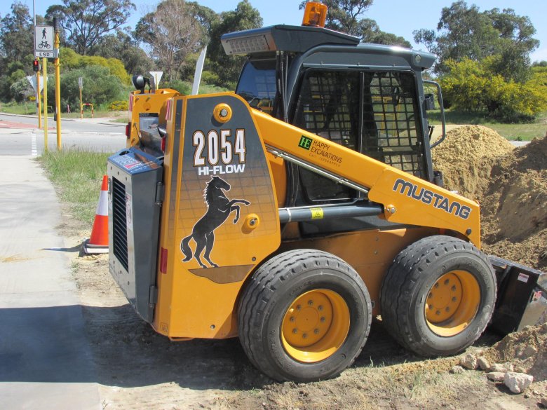 Погрузчик Mustang 2054