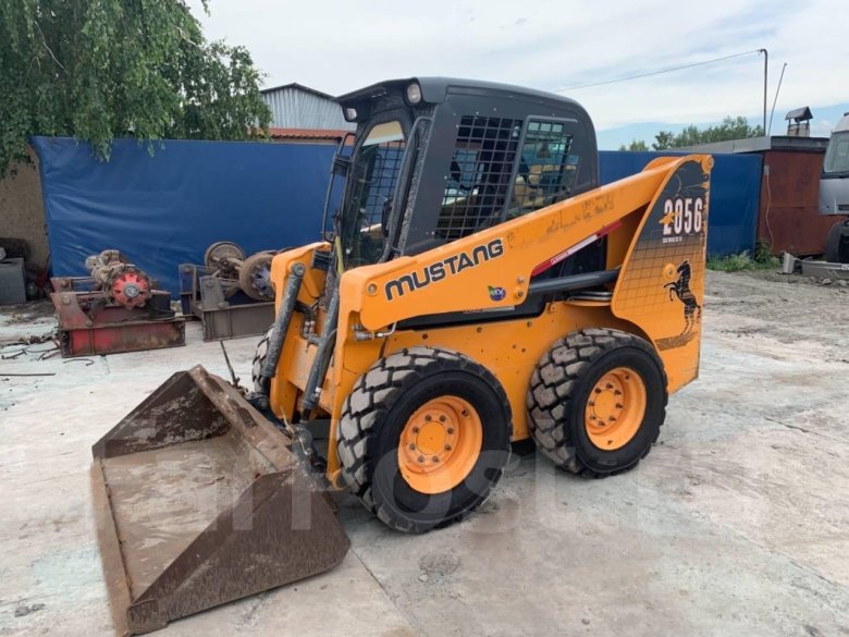 Погрузчик Mustang 2056