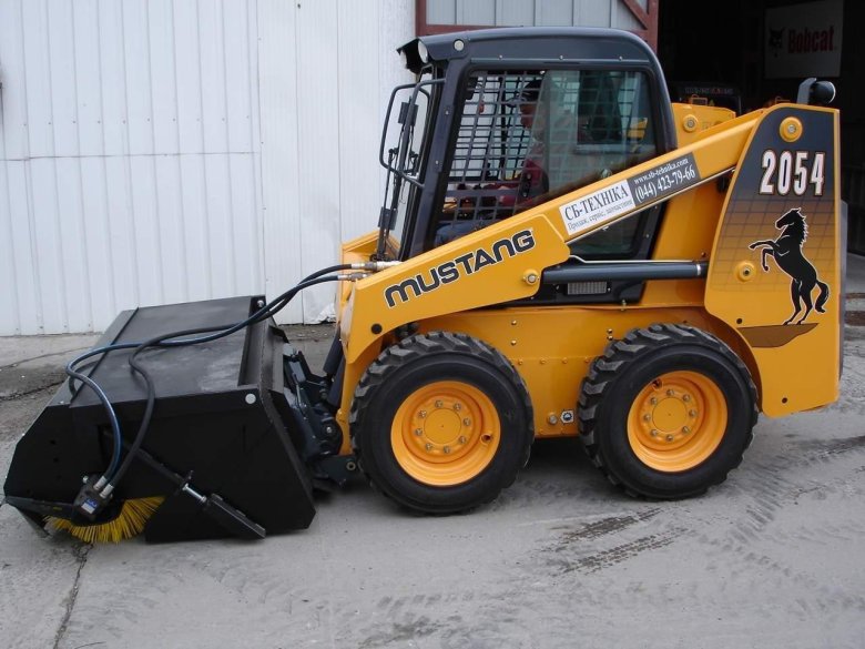 Погрузчик Мустанг 2044