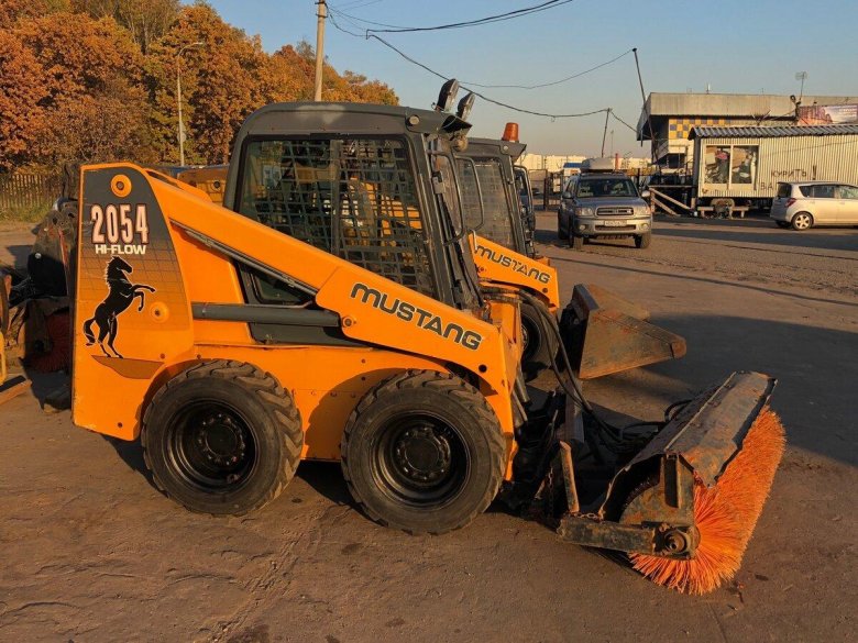Погрузчик Мустанг 2054