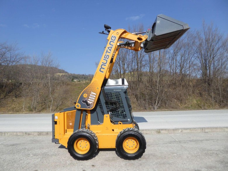 Погрузчик Mustang 4000v