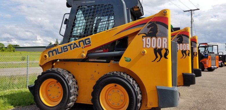 Бобкэт Мустанг 1900