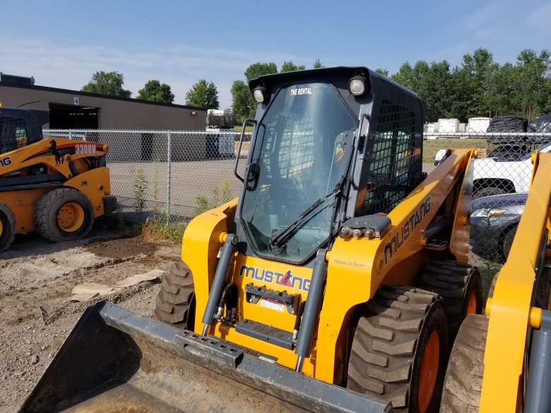 Погрузчик Mustang 1900r