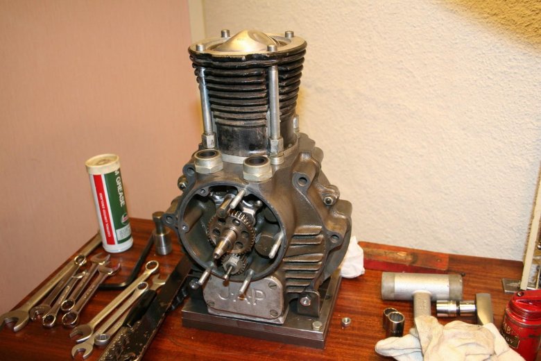 Двигатель для спидвейного мотоцикла