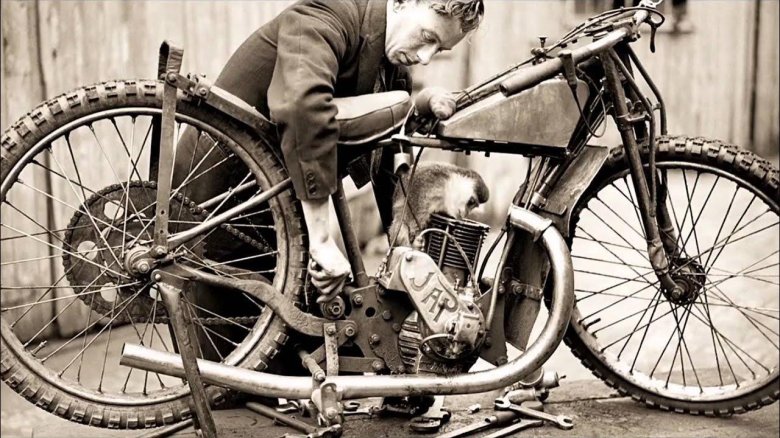 Ретро велосипед с мотором