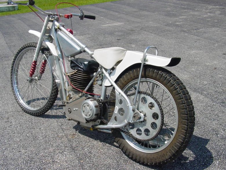 Старые модели мотоциклов для медового спидвея