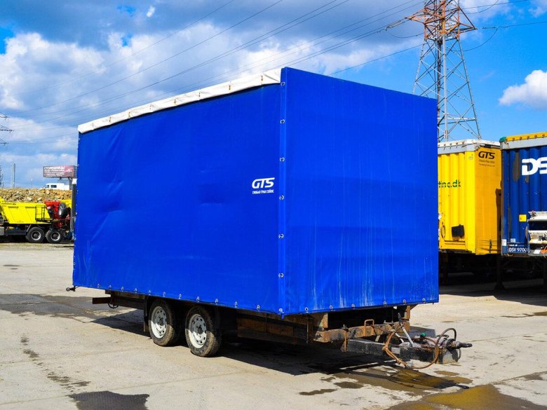 Прицеп тентованный