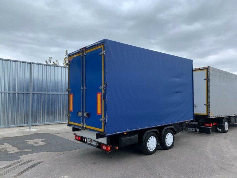 Прицеп тентованный