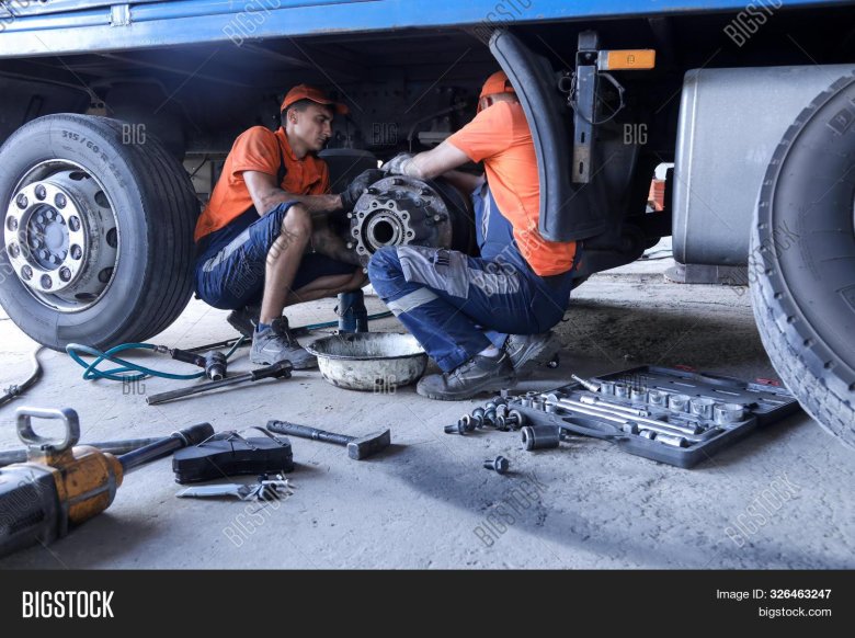 Механик грузовых авто