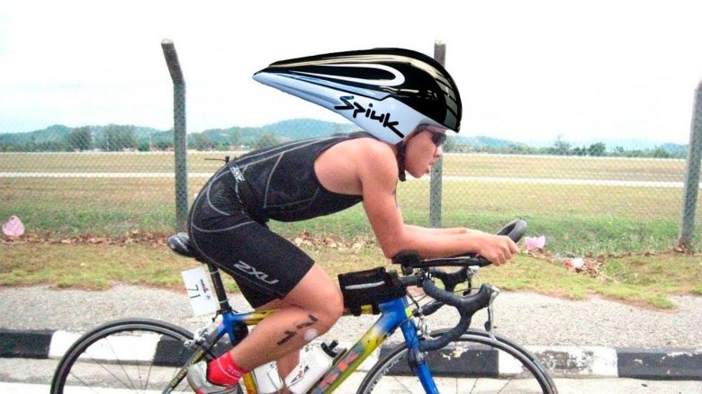 Велосипедист на велосипеде