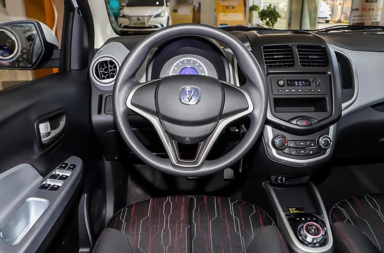 Электромобиль Changan Benben e-Star