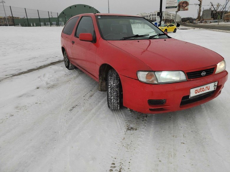 Nissan almera 1996 хэтчбек
