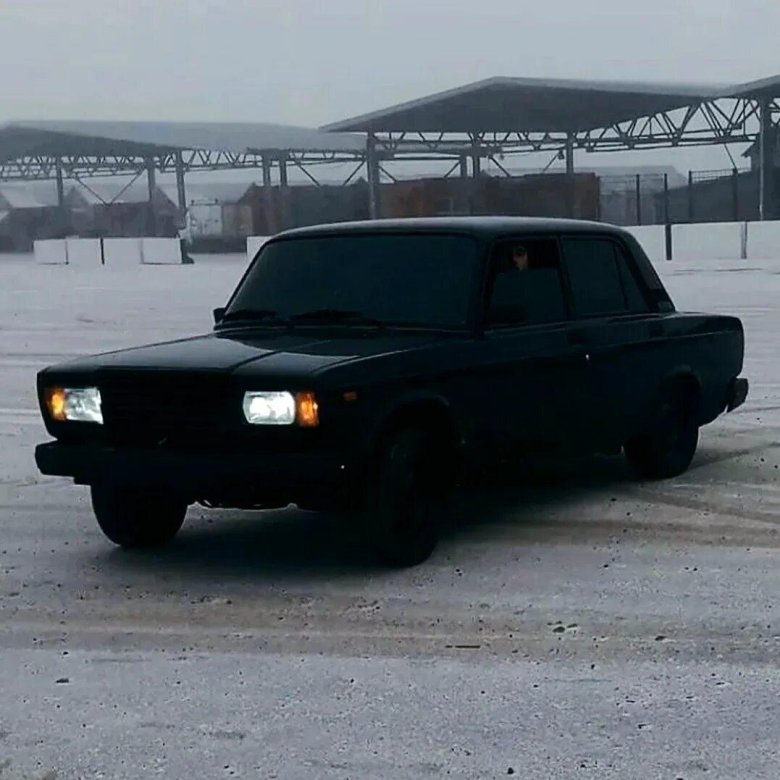 ВАЗ 2107 чёрная тонированная опер