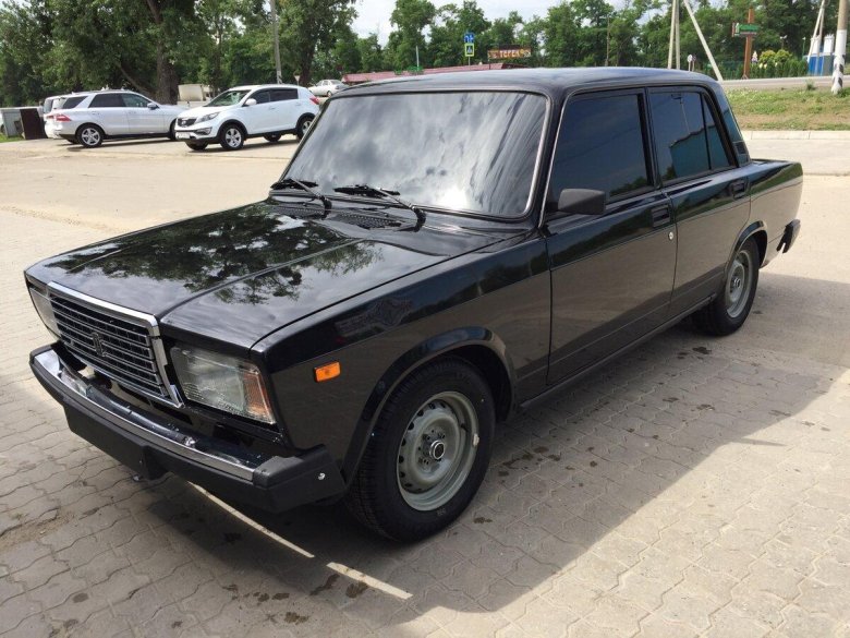 ВАЗ 2107 черная