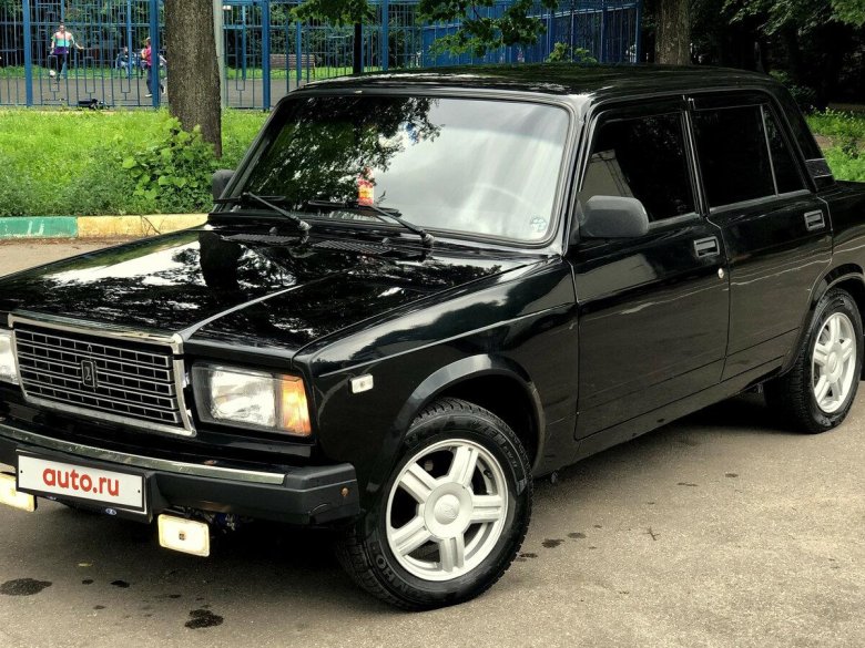 ВАЗ 2107 черная