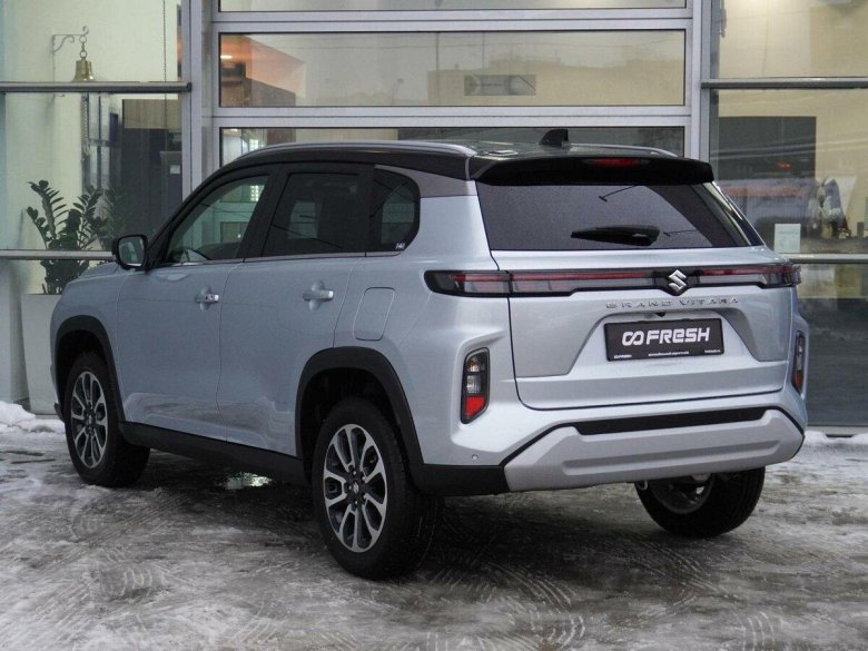 Сузуки Витара 2022 серебристый