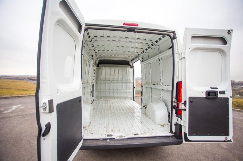 Пежо боксер грузовой фургон