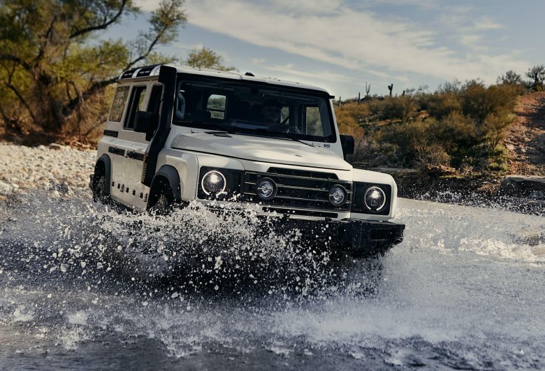 Land rover defender 130