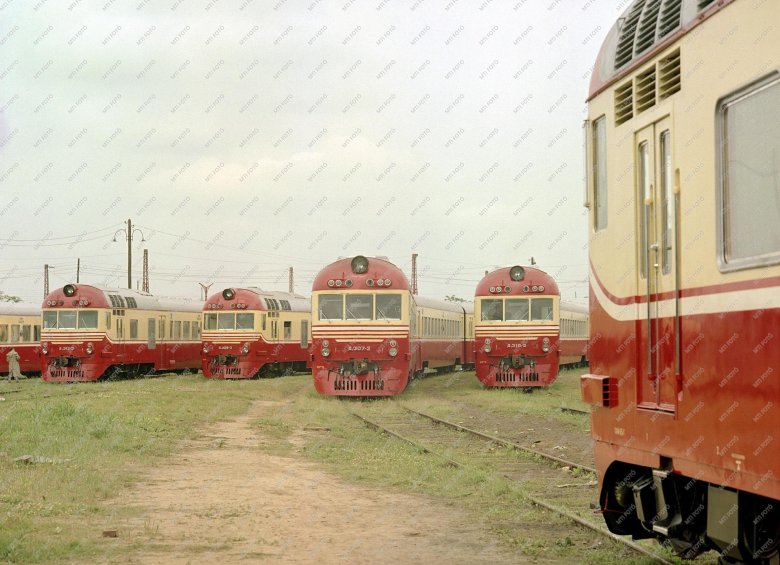 Др 1 дизель поезд