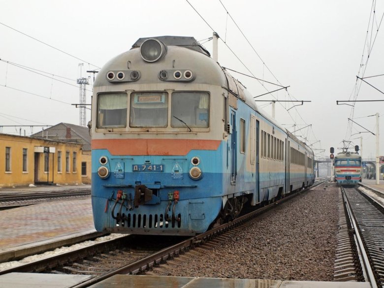 Дизель поезд