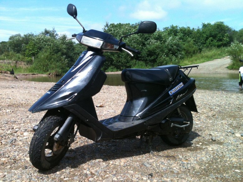 Suzuki address v50