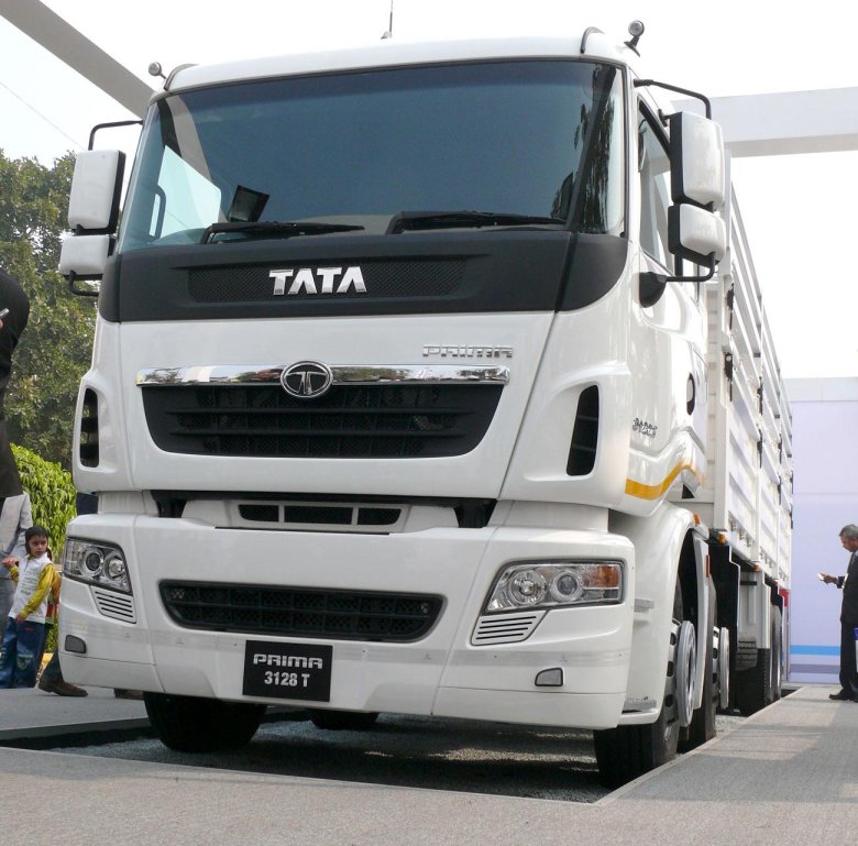 Tata грузовик