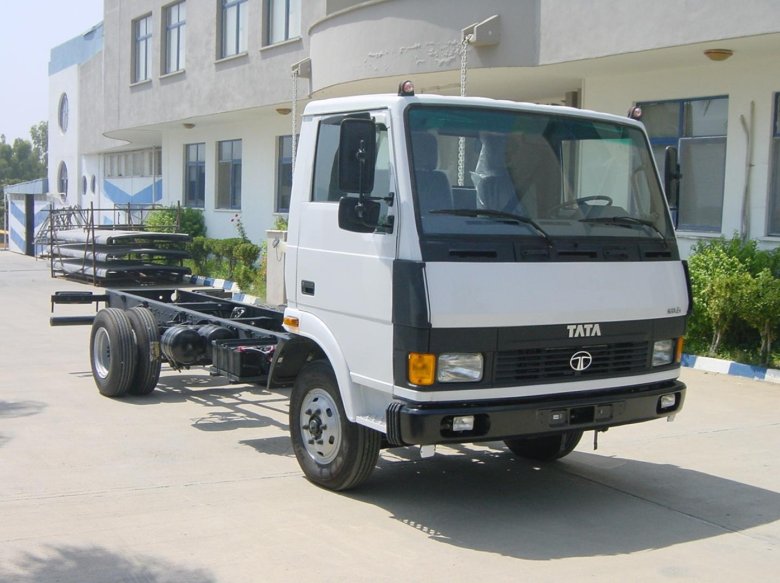 Tata LPT-613