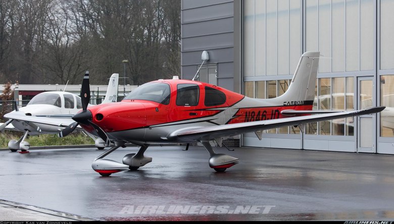 Cirrus sr22 g6