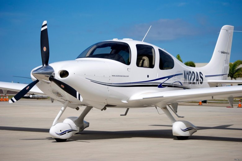 Cirrus sr22