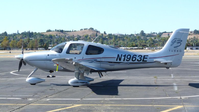 Cirrus sr22