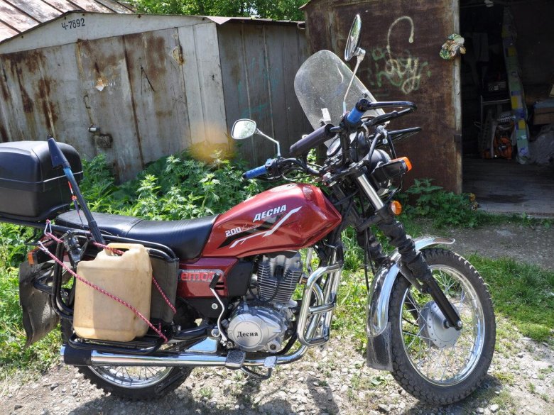 Stels Desna 200 Country