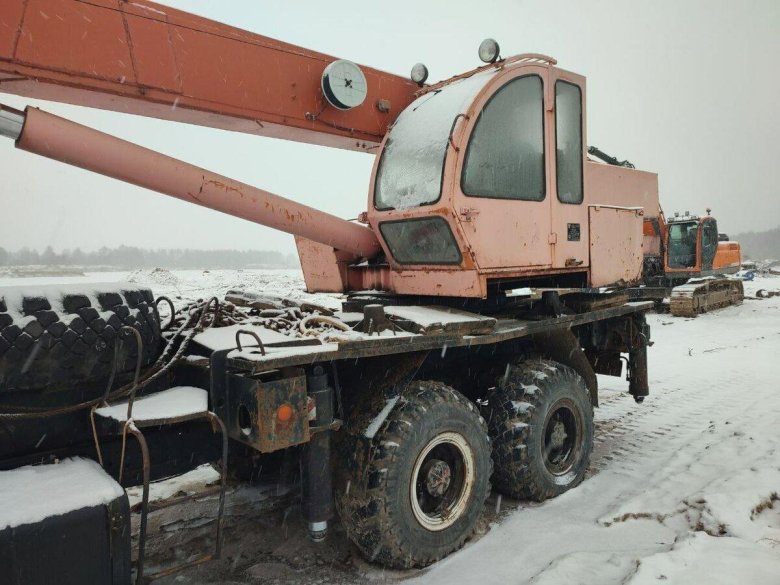 Автокран ульяновец