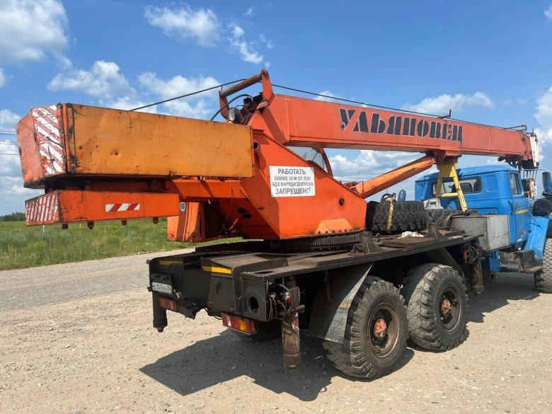 Автокран 25 тонн