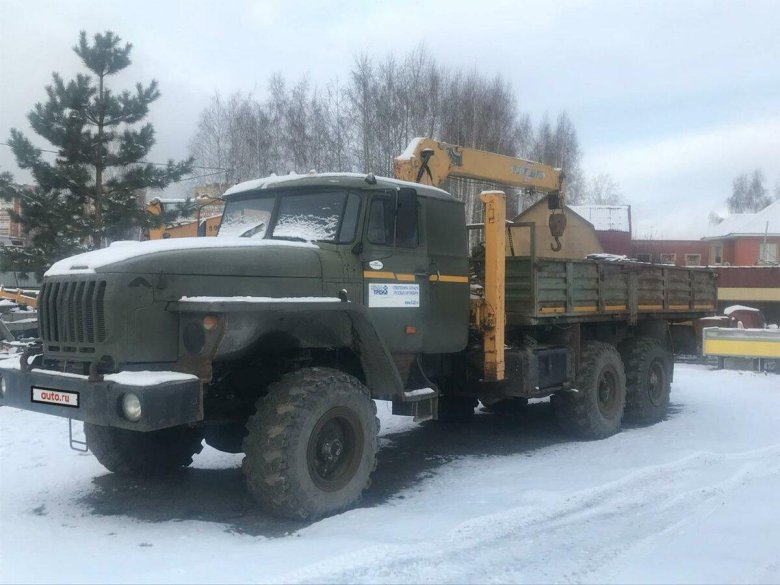 Урал 4320 бортовой с кму